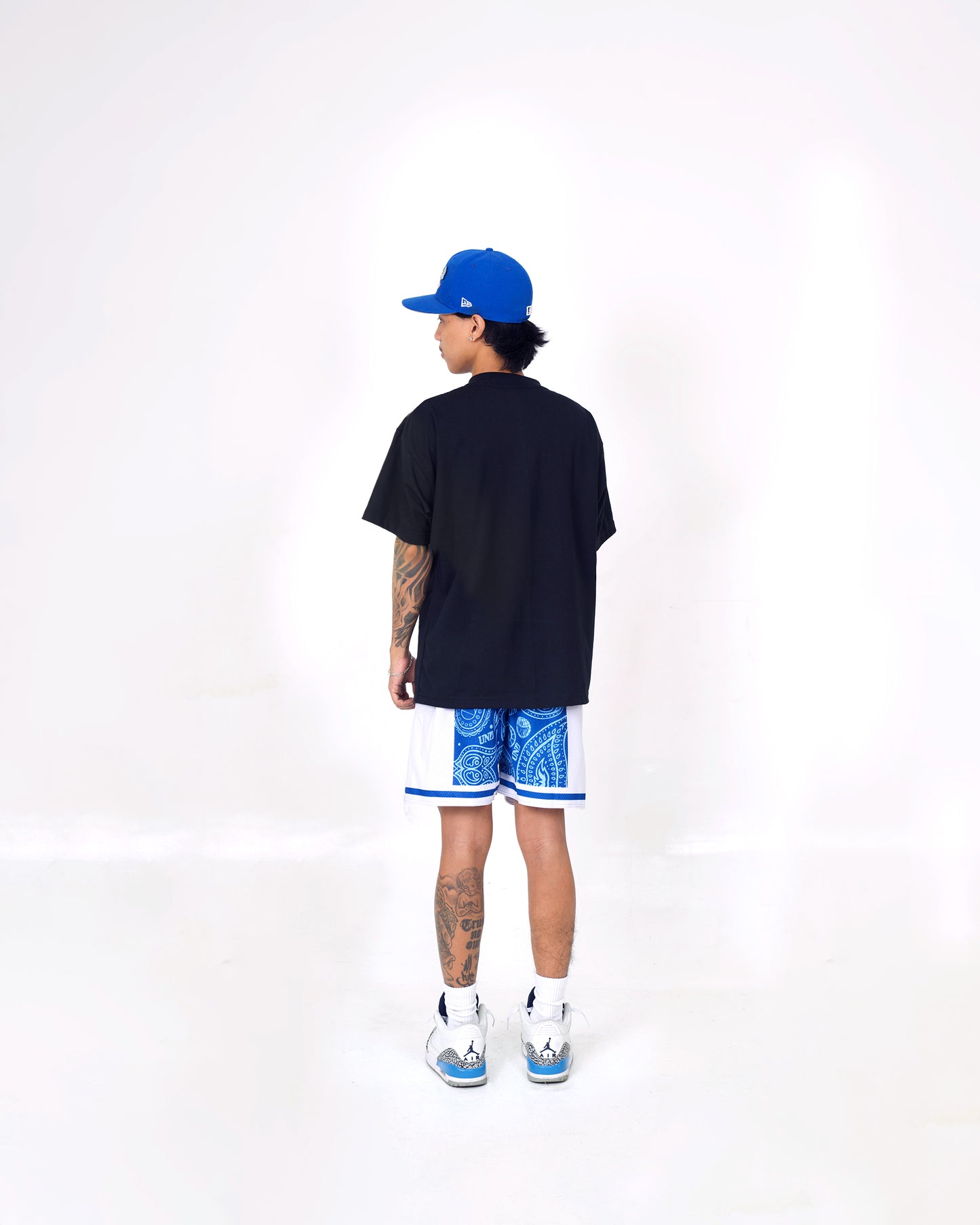Hoop Star Tee in Black