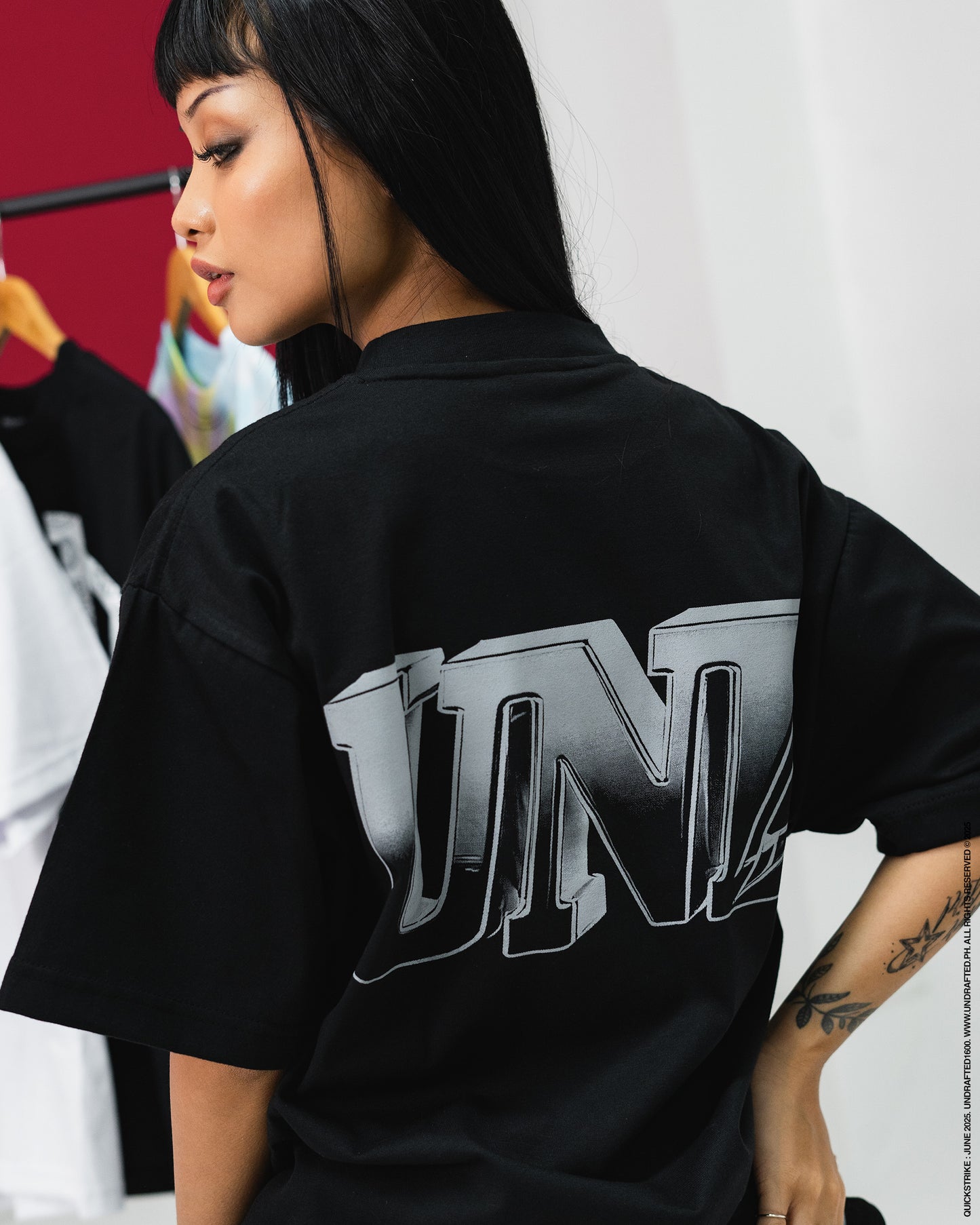 Iridescent Tee in Black