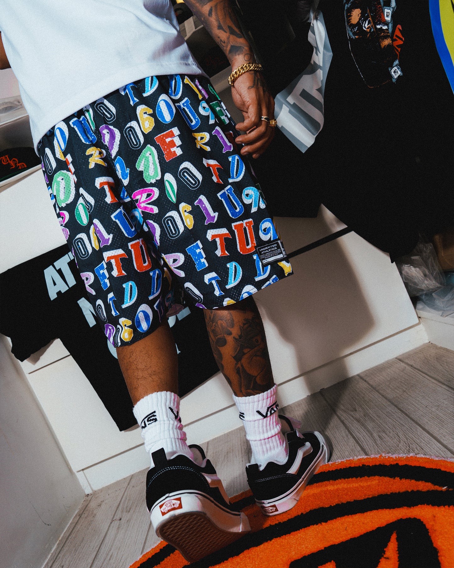 Fancy Baggy Mesh Shorts in Black
