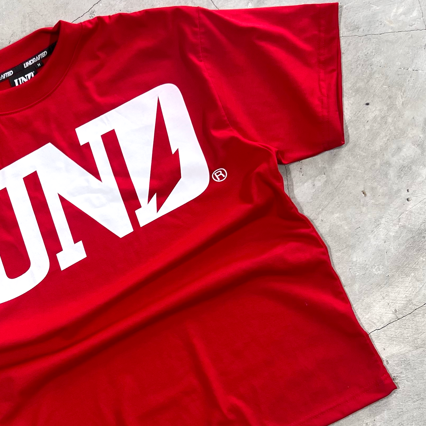 UND Logo Rose Tee in Red