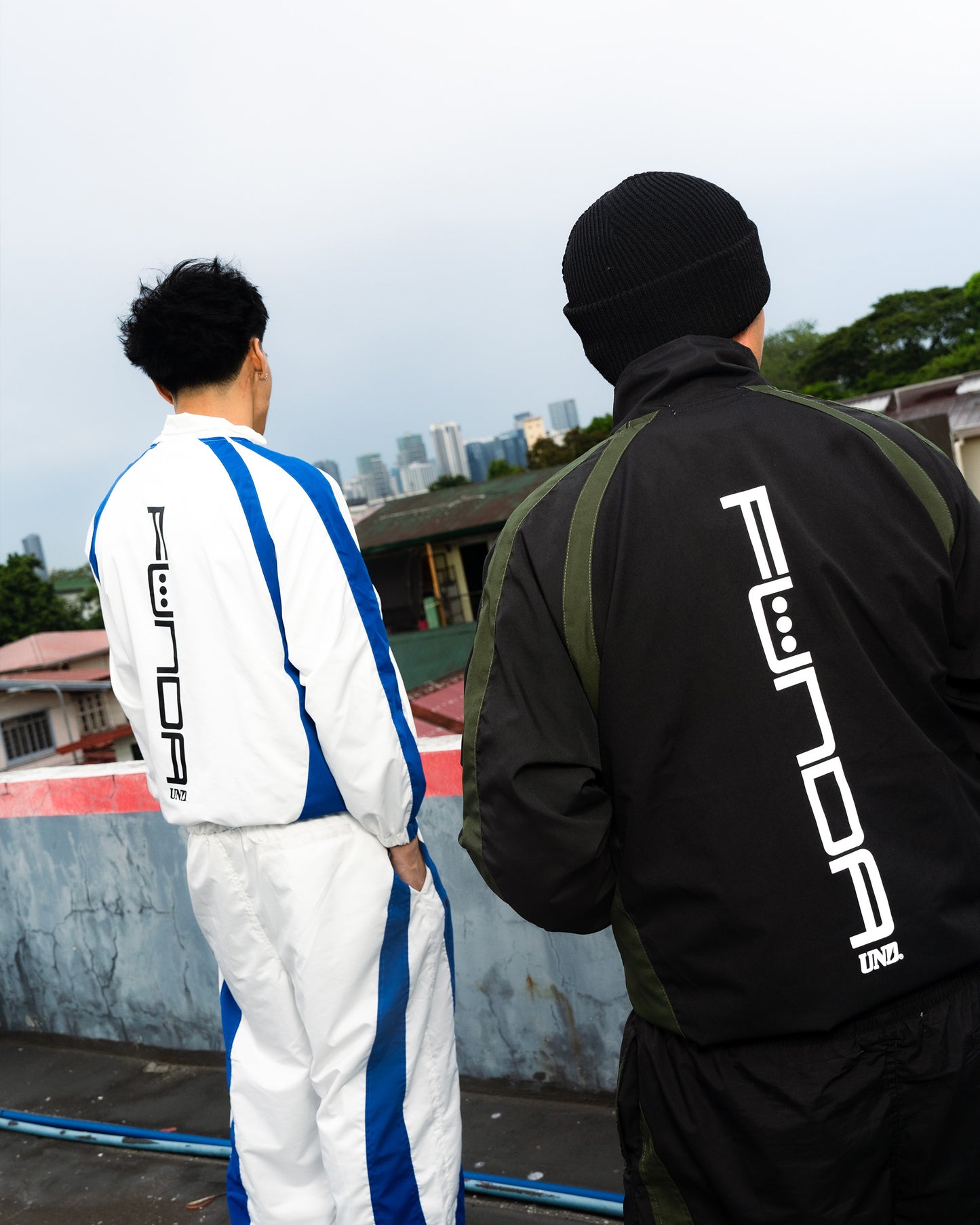 FUNDA athlētikós Tracksuit in Black